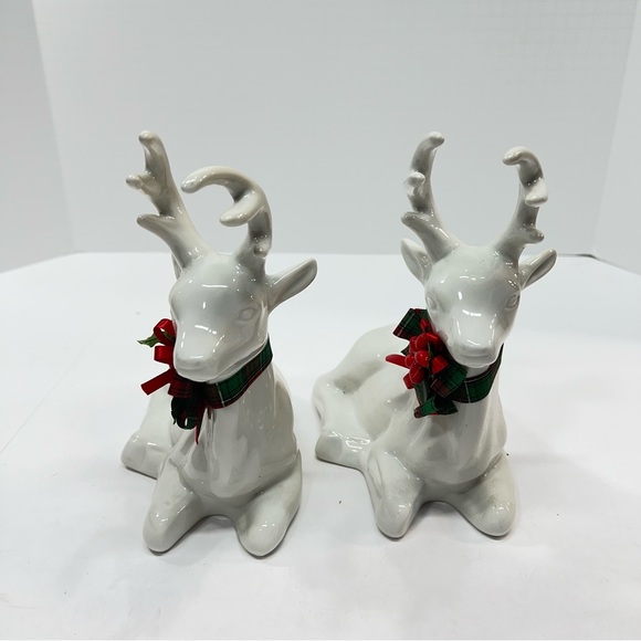 Christmas Around The World Pair of Glazed Ceramic Deer - Picture 3 of 5